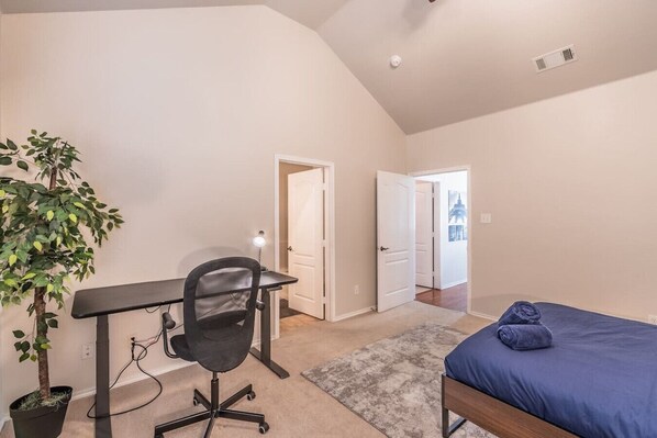 Desk, iron/ironing board, WiFi, bed sheets