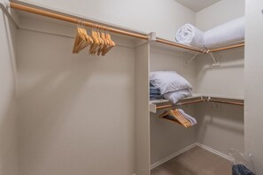 Interior - Cozy Vibe in Frisco/Little Elm (Little Elm)