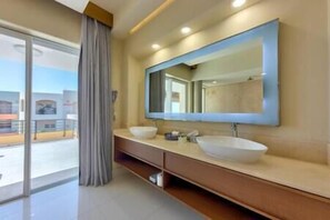 تجهيزات دش، مجففات شعر، مناشف