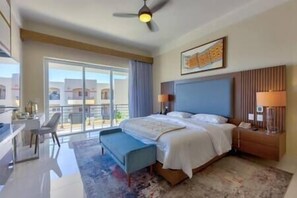 4 عدّة غرف نوم ومكتب ومكواة/لوح كي وخدمة الإنترنت