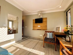 Deluxe Double Room | Desk, iron/ironing board, rollaway beds, free WiFi - Hotel Dev palace  (Mussoorie)