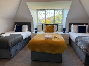 3 bedrooms, iron/ironing board, free WiFi, bed sheets