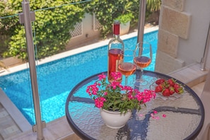 Comfort-Apartment, Balkon, Poolblick | Blick vom Balkon