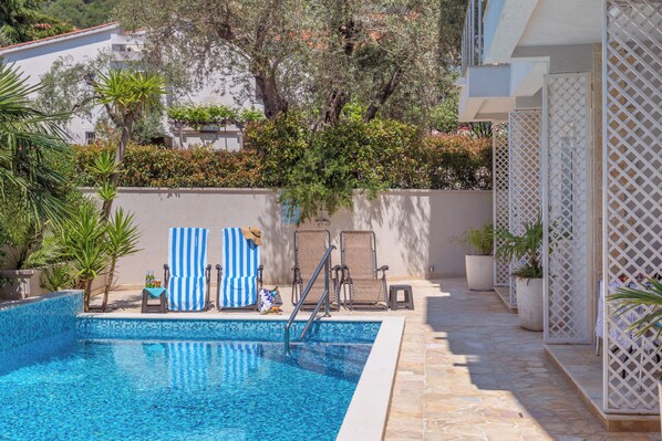 Seasonal outdoor pool