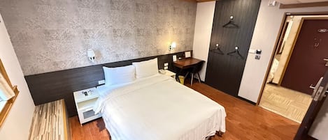 Deluxe Double Room, 1 Double Bed, Non Smoking, City View | Free minibar, laptop workspace, free WiFi