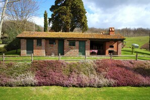 House | Exterior - Farmhouse in Tuscany With Pool & Valley Views (Poppi)
