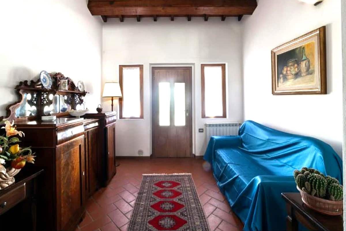 House | 3 bedrooms, individually furnished, bed sheets