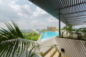 2 piscinas al aire libre