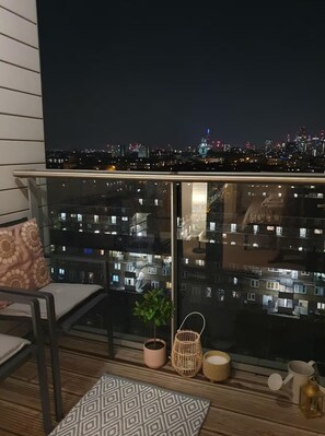 Apartment | Property grounds - Apartmentsleeps3-balcony-near Canarywharf-gym (London)