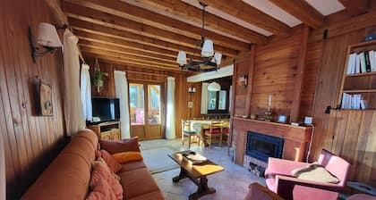 Geräumiges Chalet mit Kamin und Kinoraum in Montgenèvre