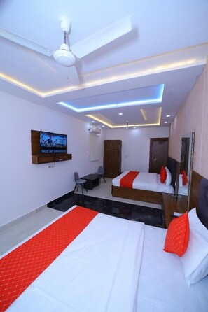 Camera Deluxe con letto matrimoniale o 2 letti singoli, balcone | Wi-Fi gratuito