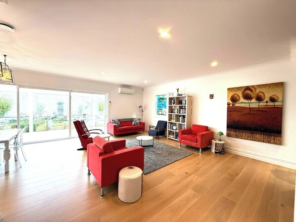 Téléviseur connecté, foyer