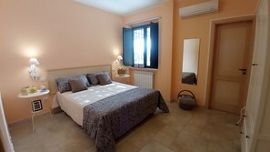 3 chambres, fer et planche à repasser, lit de bébé portatif, Wi-Fi