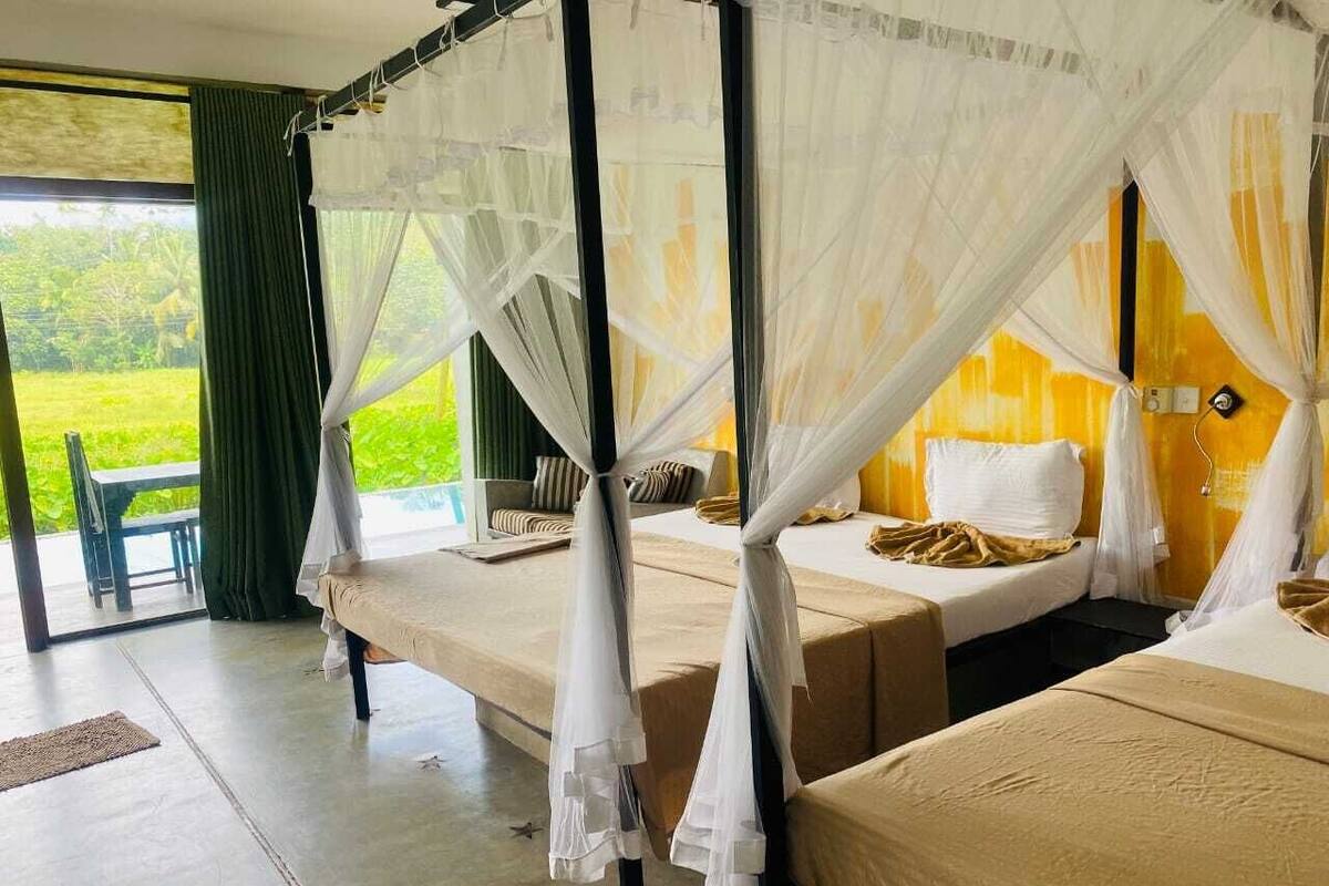 Chambre Supérieure, vue piscine