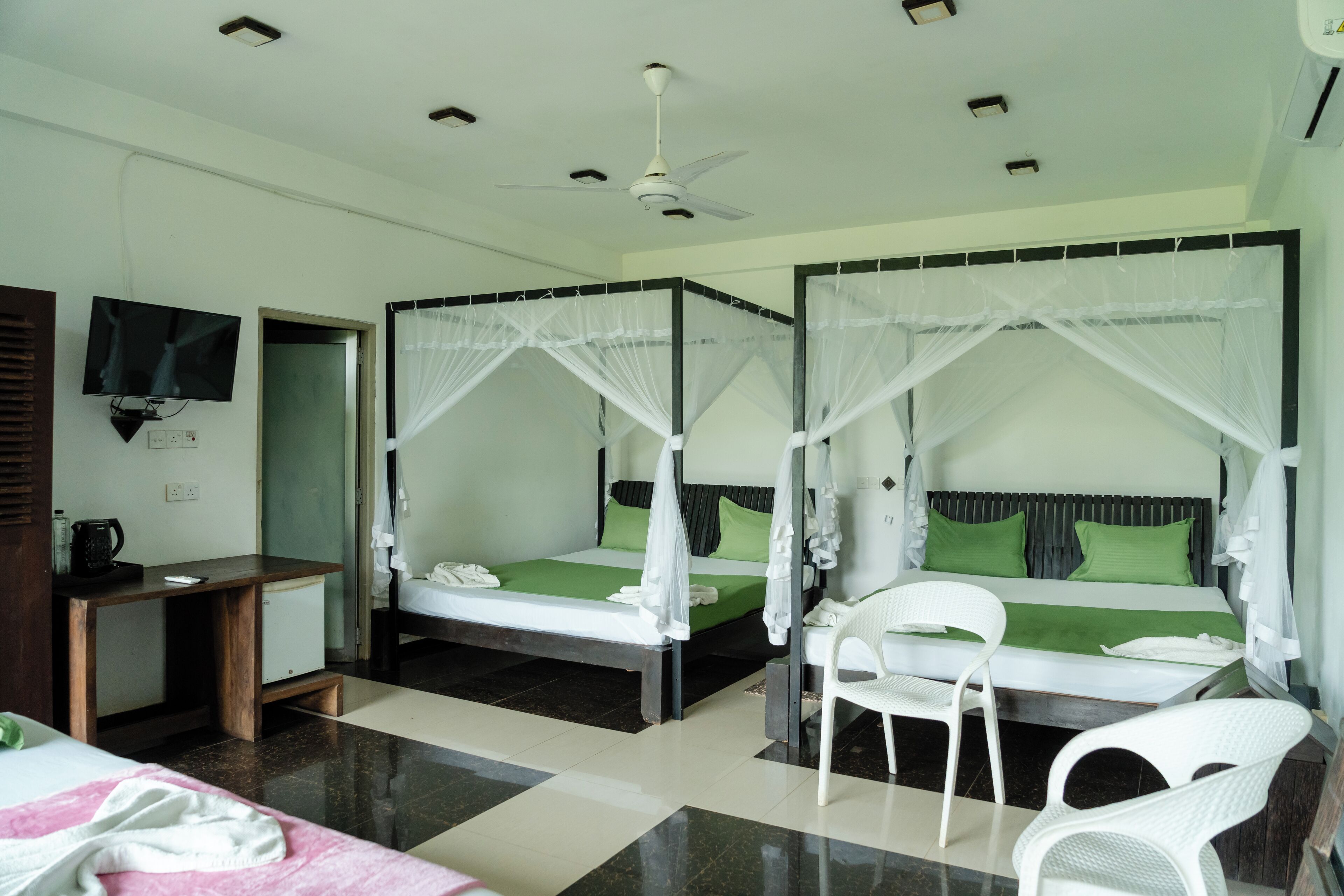 Chambre Supérieure, vue piscine