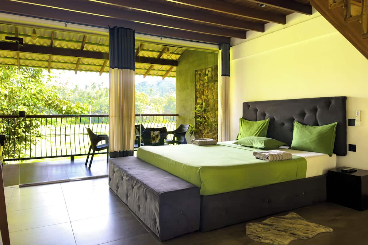 Family Quadruple Room | Iron/ironing board, free WiFi, bed sheets