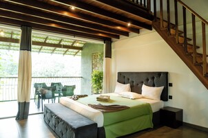 Tabla de planchar con plancha, wifi gratis y ropa de cama 