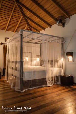 Iron/ironing board, free WiFi, bed sheets - Leisure Land Villas (SP)