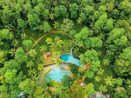 3 piscinas al aire libre, sillones reclinables de piscina