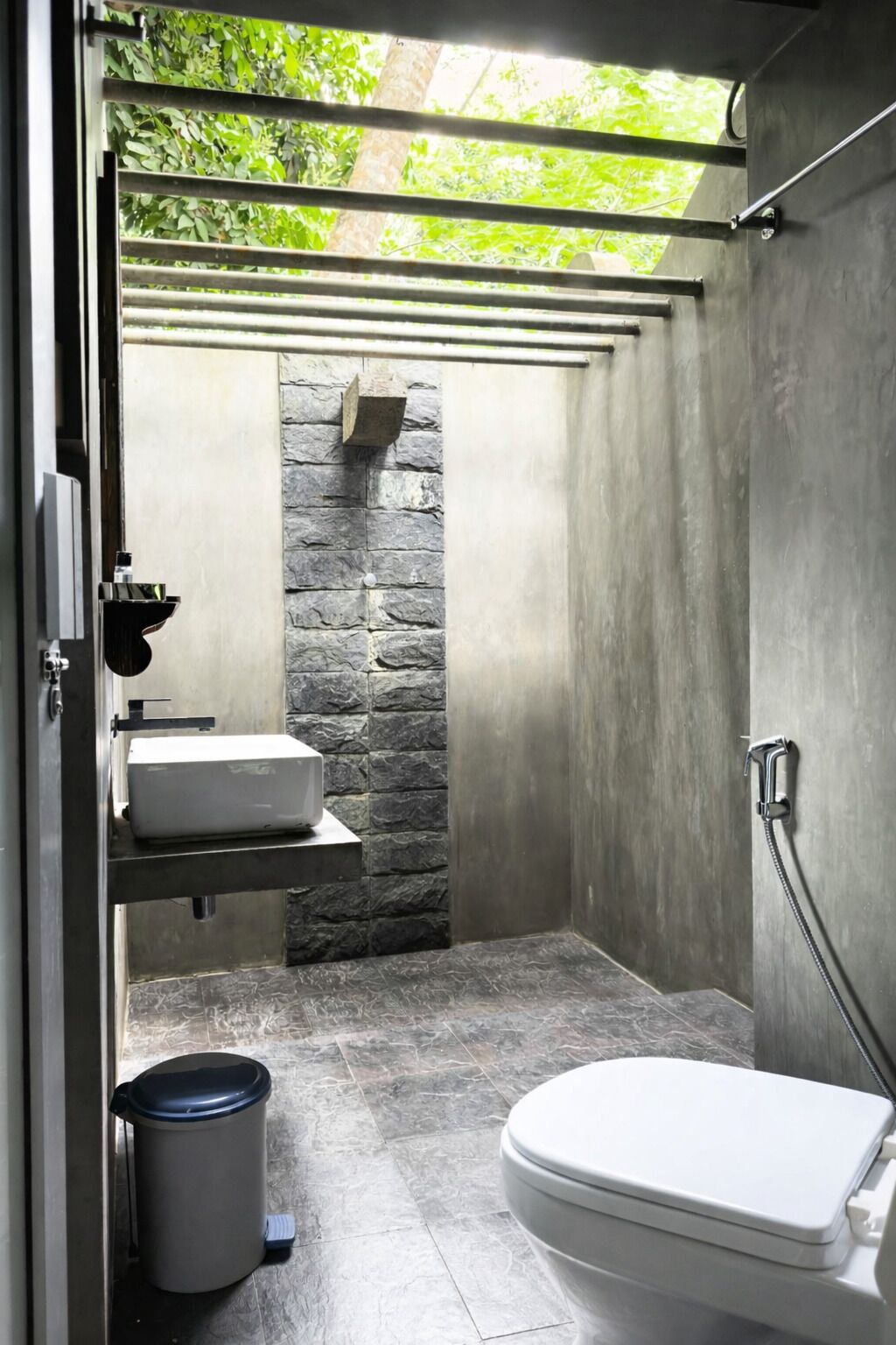 Classic Chalet | Bathroom | Shower, free toiletries, towels, soap