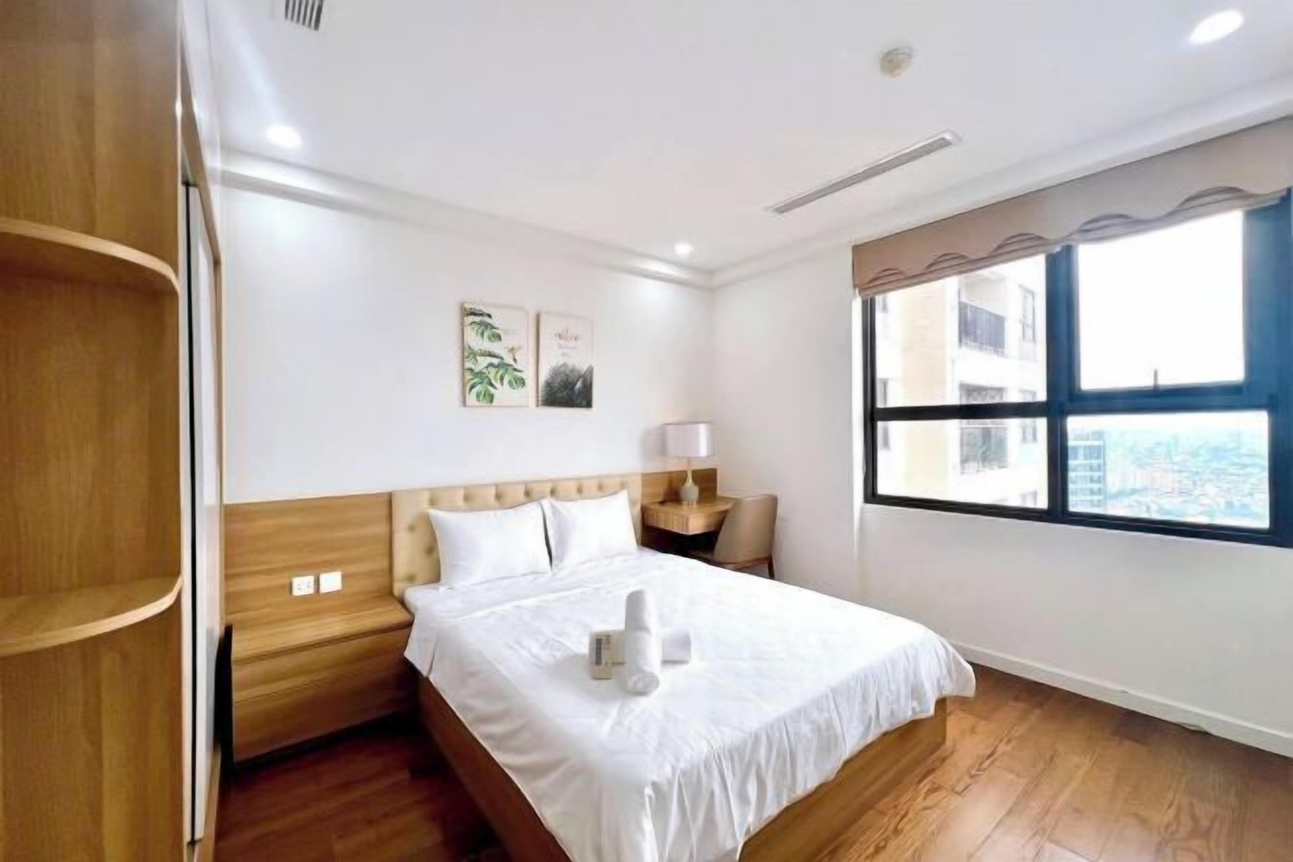 Hypo-allergenic bedding, down comforters, individually furnished, desk