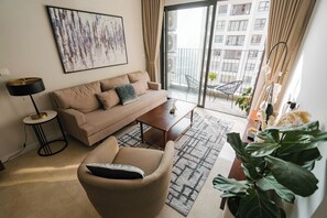 Apartment, 2 Bedrooms | Ruang tamu | 50 inci televisyen dengan kabel 
