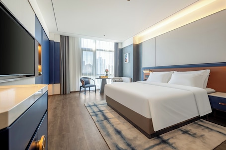 Luxury Single Room, City View | Laptop workspace, free WiFi