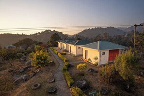 Terrace/patio - spirtitual staycation (Dharamshala)