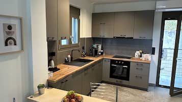 Comfort Apartment, Mountain View | Private kitchen