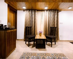 Kaafal, Lake View | Living area