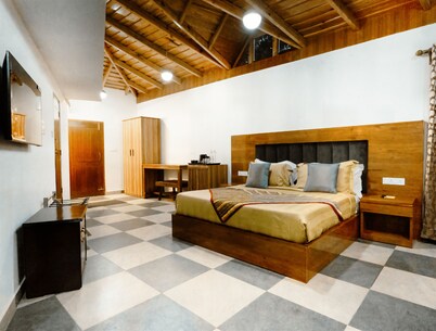 jüSTa Lake View Residences, Nainital