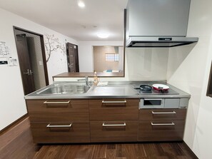 Private kitchen - 15 Minutes from Haneda Airport! Traditional Japanese Inn "FUKA" (Ota)