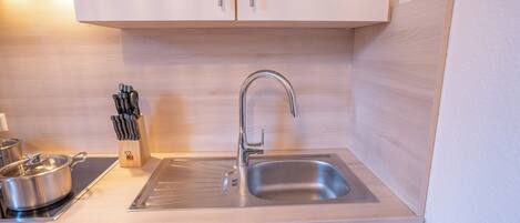 Refrigerador, horno, placa de cocina, lavavajillas