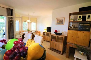 Apartment | Interior detail - Roses Beach Apartment for 6 (Roses)