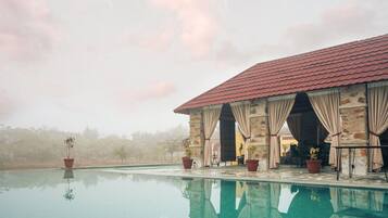 Piscina a l'aire lliure
