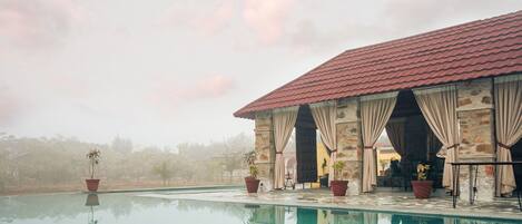 Piscina a l'aire lliure