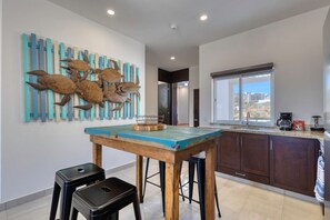 Dining - 2 BR Wake up to unique views from your balcony (Cabo San Lucas)