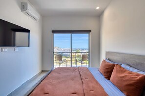2 bedrooms, iron/ironing board, WiFi, bed sheets - 2 BR Wake up to unique views from your balcony (Cabo San Lucas)