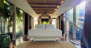 Comfort Villa, Garden View | Premium bedding, desk, laptop workspace, free WiFi - Kawung Villa Canggu (Canggu)