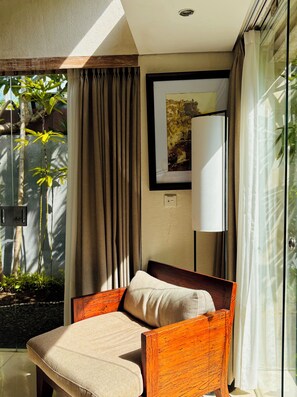 Basic Villa, Garden View | Premium bedding, desk, laptop workspace, free WiFi - Kawung Villa Canggu (Canggu)