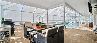 Reunion - Sleeps 26 hot tub 10 br 8 ba 6 mile beach