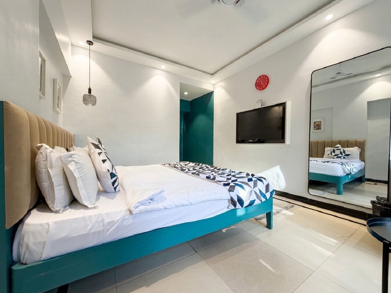 Deluxe Double or Twin Room, City View | Desk, free WiFi, bed sheets