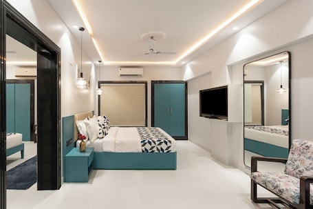 Escritorio, wifi gratis y ropa de cama