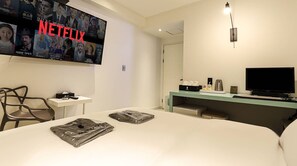Standard Double Room | Desk, free WiFi - CHESS HOTEL (Anyang)