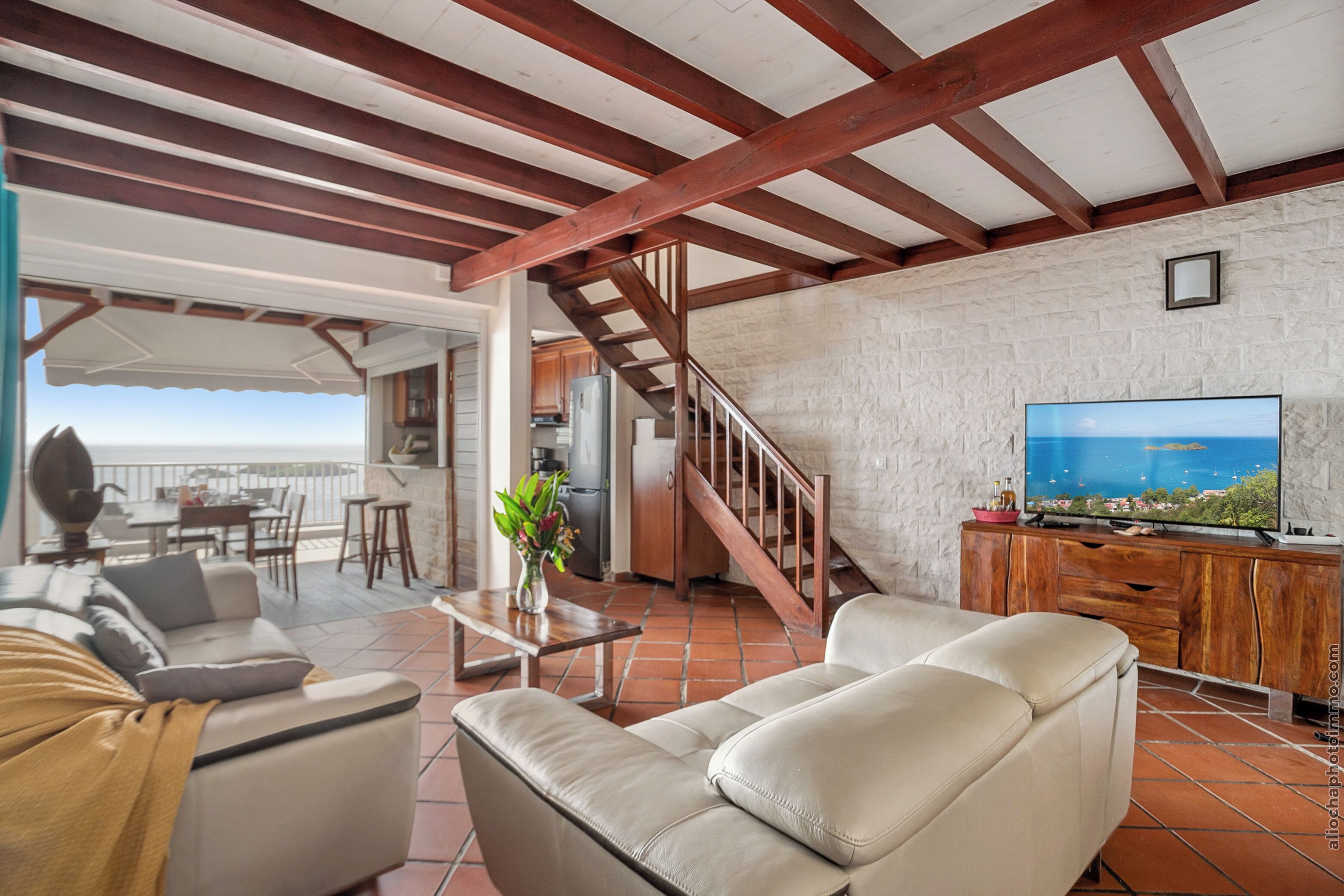 Villa Confort, 2 habitaciones, alberca privada, vista al mar | Baño | Secadora de cabello, toallas, papel de baño 
