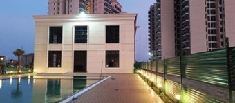 Omaxe 3-bedroom apartment near Kumbh Mela and Sangam