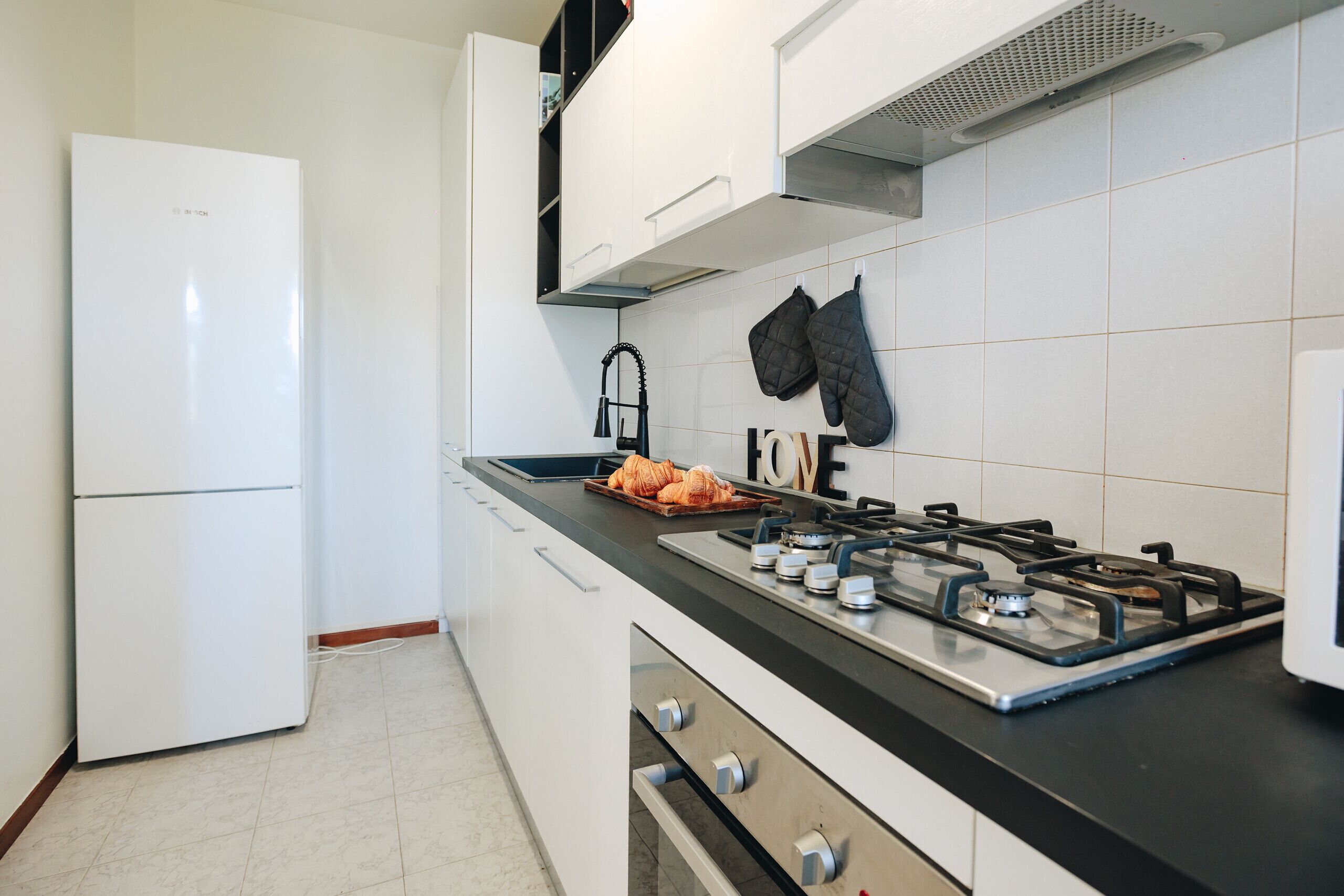 Køleskab, mikrobølgeovn, ovn, opvaskemaskine