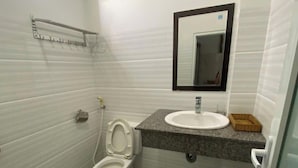 Bathroom - Sao Bien Motel Phu Quoc (Phu Quoc)