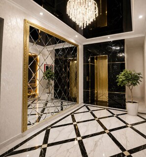 Staircase - HUMO PLAZA HOTEL (Fergana)
