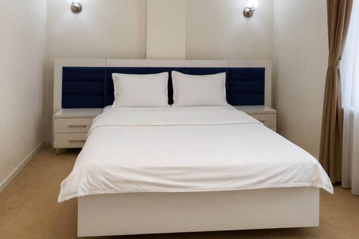 Deluxe Double Room, Balcony, Canal View | WiFi (free)